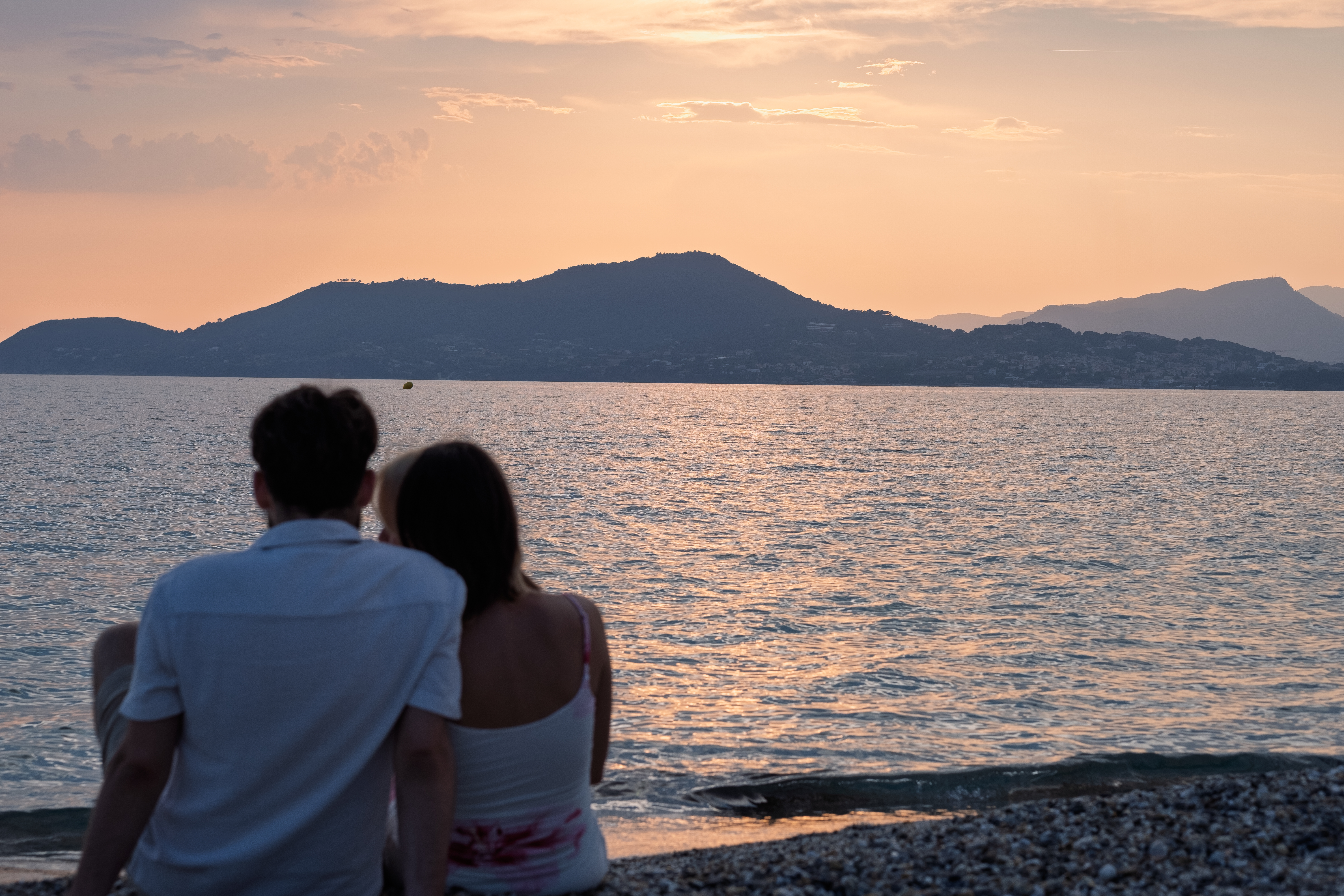 Séance photo de couple en extérieur à Hyères 18