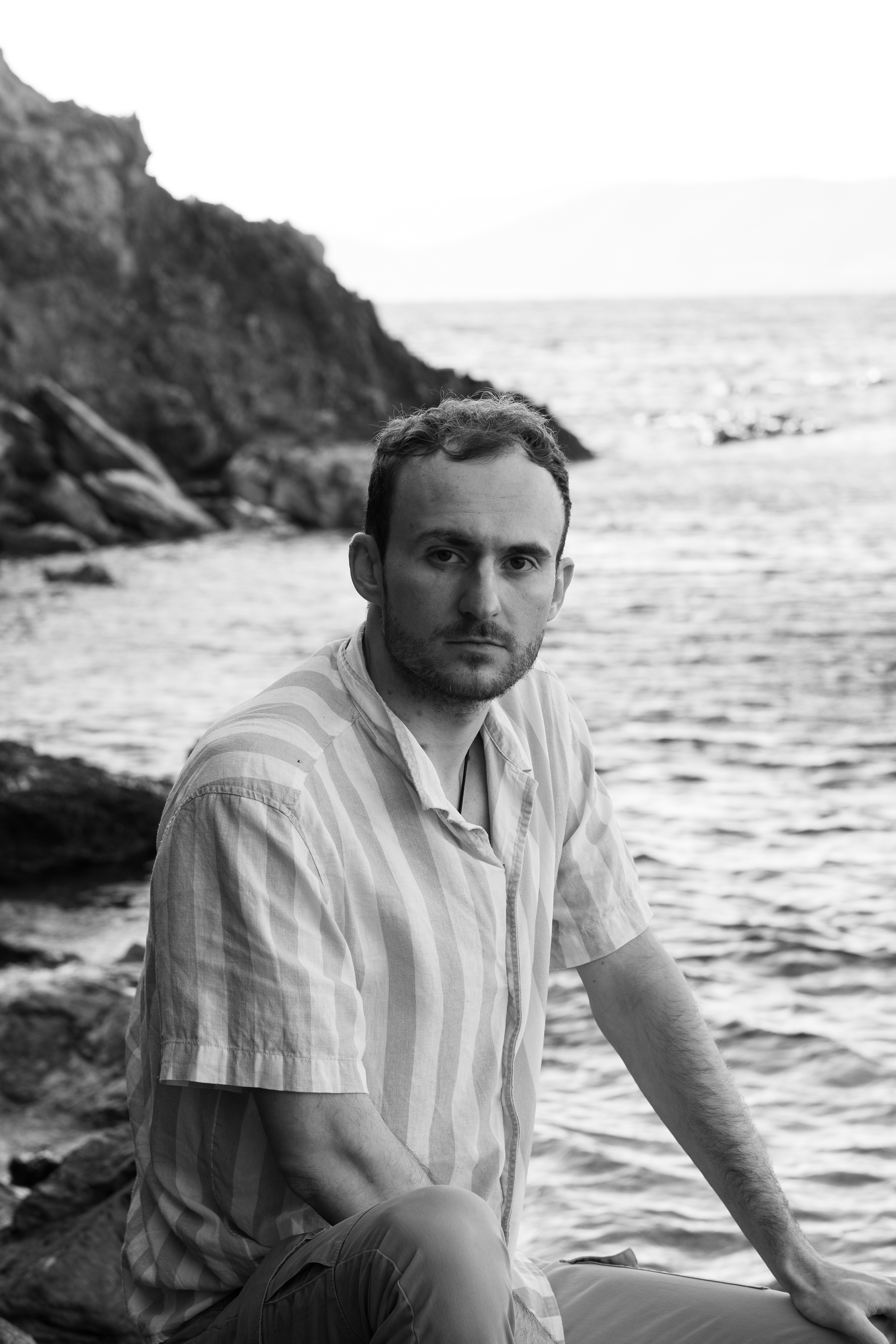 Portrait en extérieur sur la plage de Giens, lumière naturelle